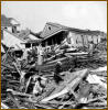 Galveston nach der Hurrikan-Naturkatastrophe vom 08. September 1900. Die Suche nach den Habseligkeiten in den Ruinen.